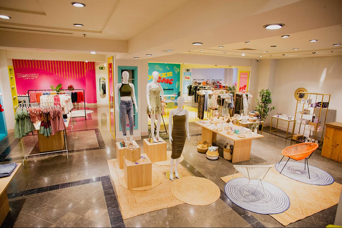 Interior de la nueva pop-up abierta por Shein en el centro comercial El Triangle de Barcelona, desde el 21 al 29 de julio de 2023.