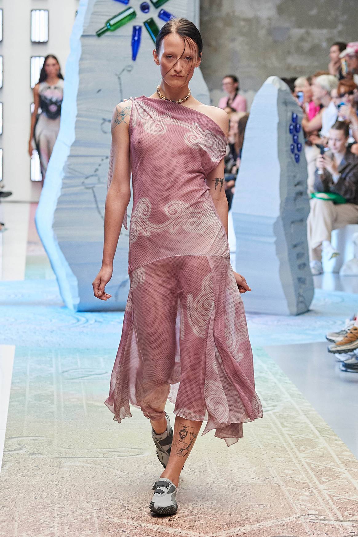 Paolina Russo, desfile de presentación de su colección Primavera/Verano SS24 en la Copenhagen Fashion Week.
