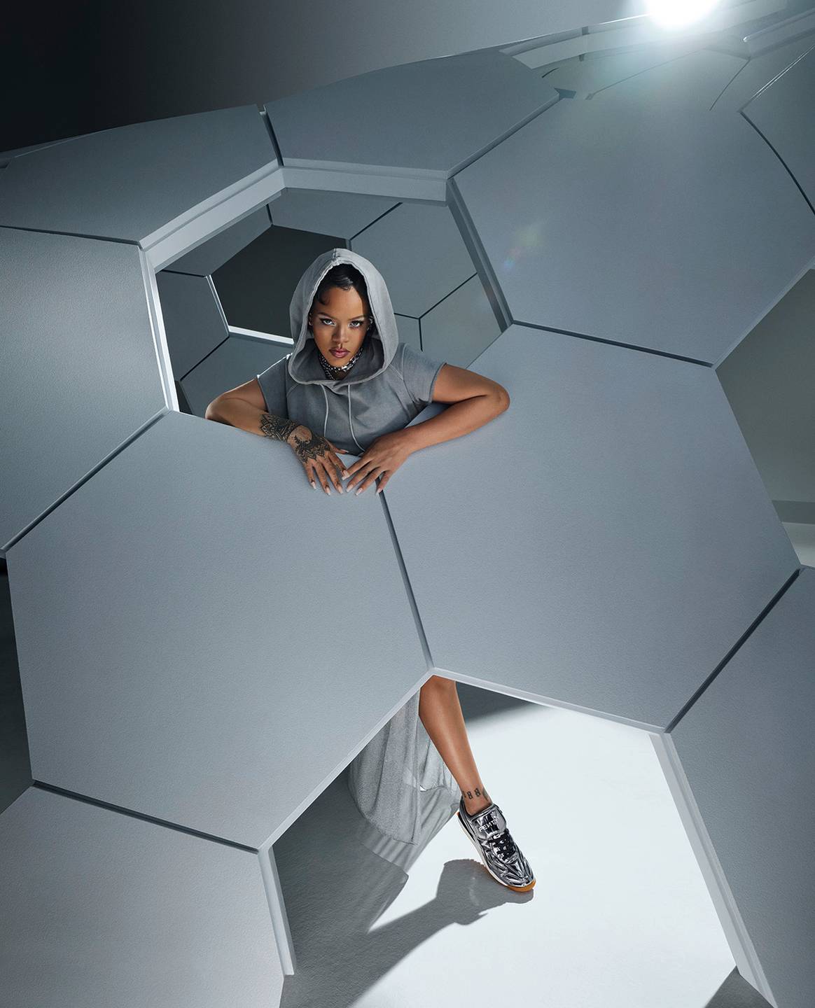 Rihanna en una imagen de campaña por el lanzamiento de la nueva colección de zapatillas “Fenty x Puma Avanti”.
