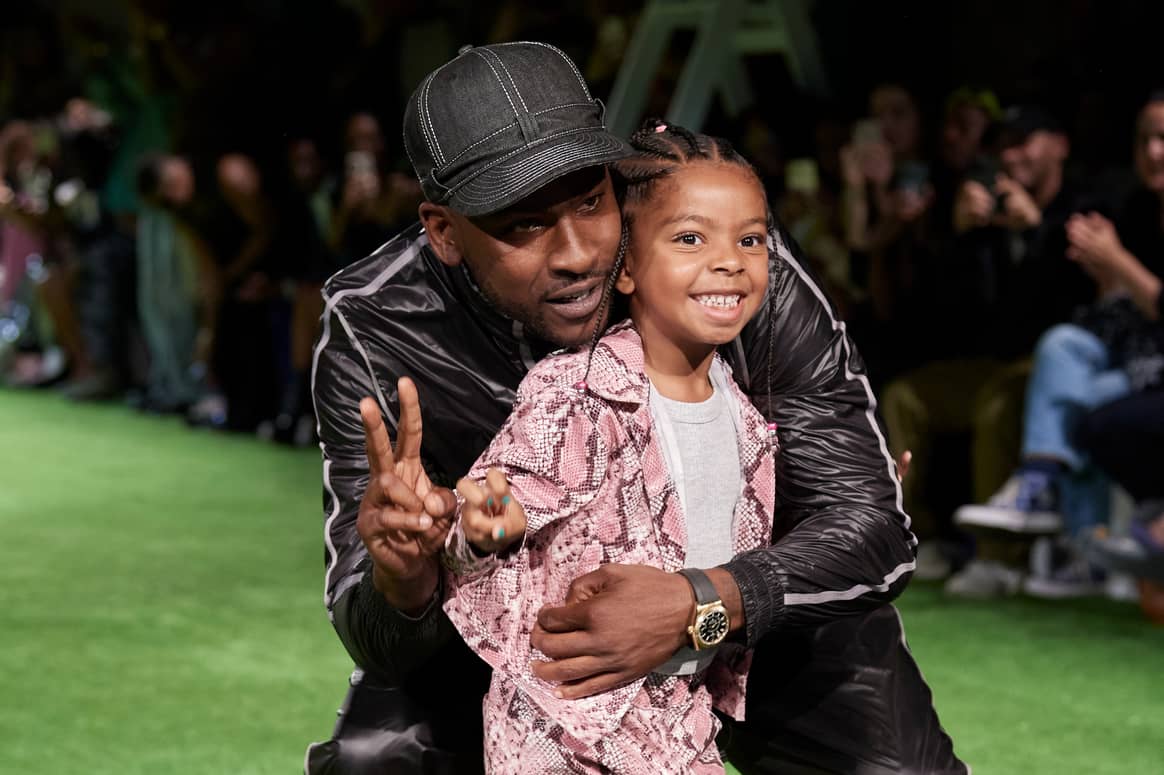 Skepta with his daughter River at the finale of his Mains show.