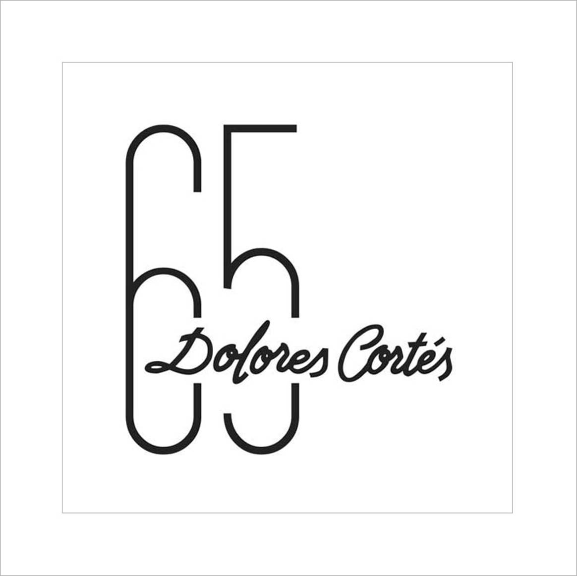 El primer bañador de Dolores Cortés cumple 65 años