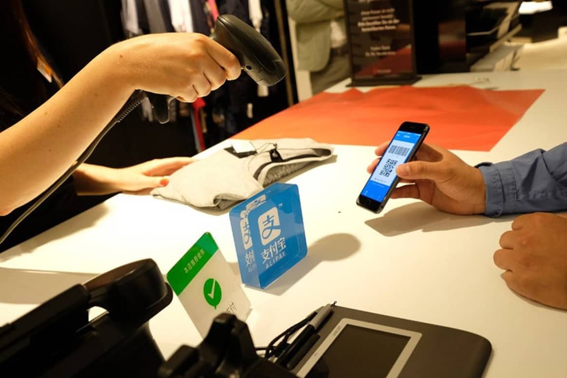 Mobiles Bezahlen auf Chinesisch: Breuninger führt Alipay und WeChat Pay ein