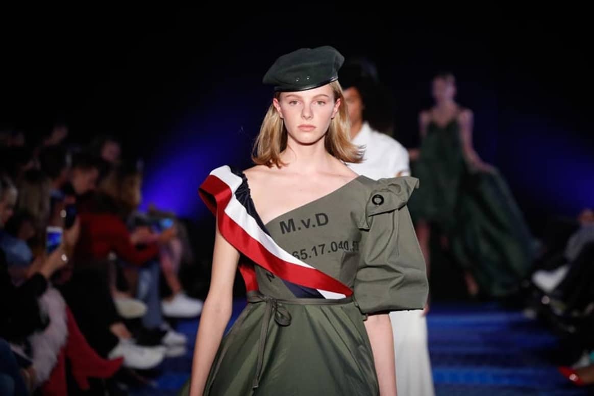 Ontwerper Benchellal maakt haute couture van oude legeruniformen