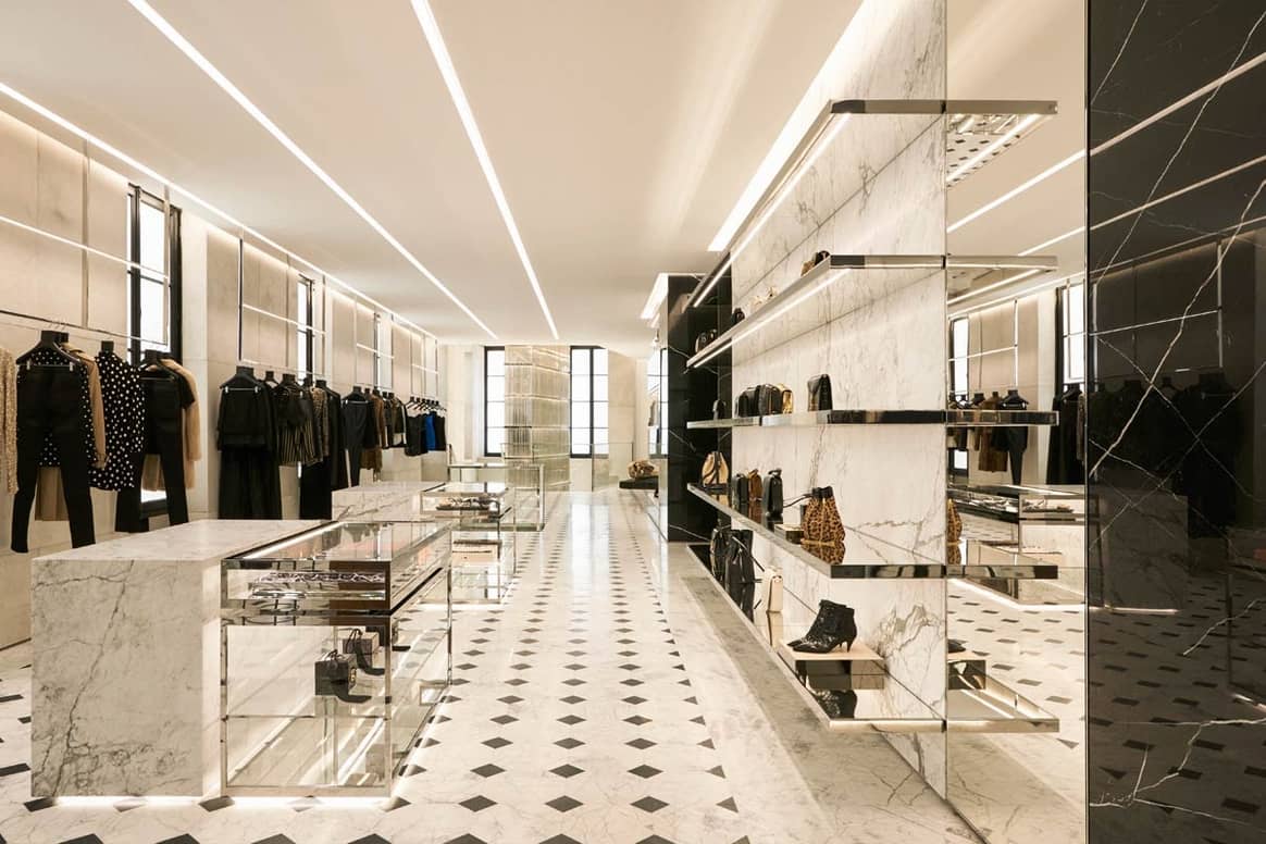 En image : le nouveau concept store Saint Laurent Rive Droite rue Saint Honoré
