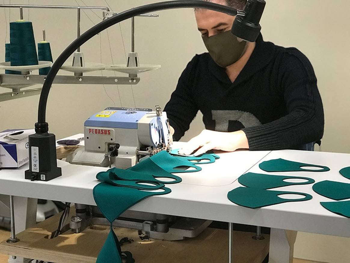 Modelabel Fraenck produceert 40.000 herbruikbare mondkapjes voor gemeente Arnhem