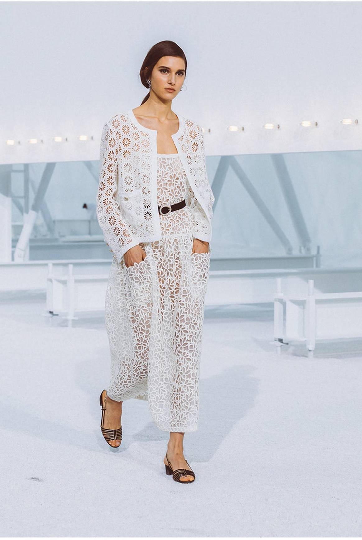 De Romy Schneider a Jeanne Moreau: Chanel reivindica a sus “musas” del séptimo arte en su colección Primavera/Verano 2021
