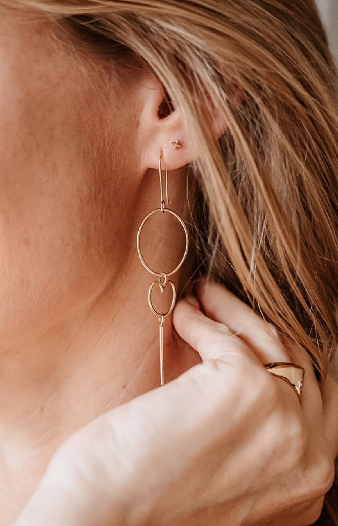 MAMALOVES viert 5 jarig bestaan met lancering Signature Earrings