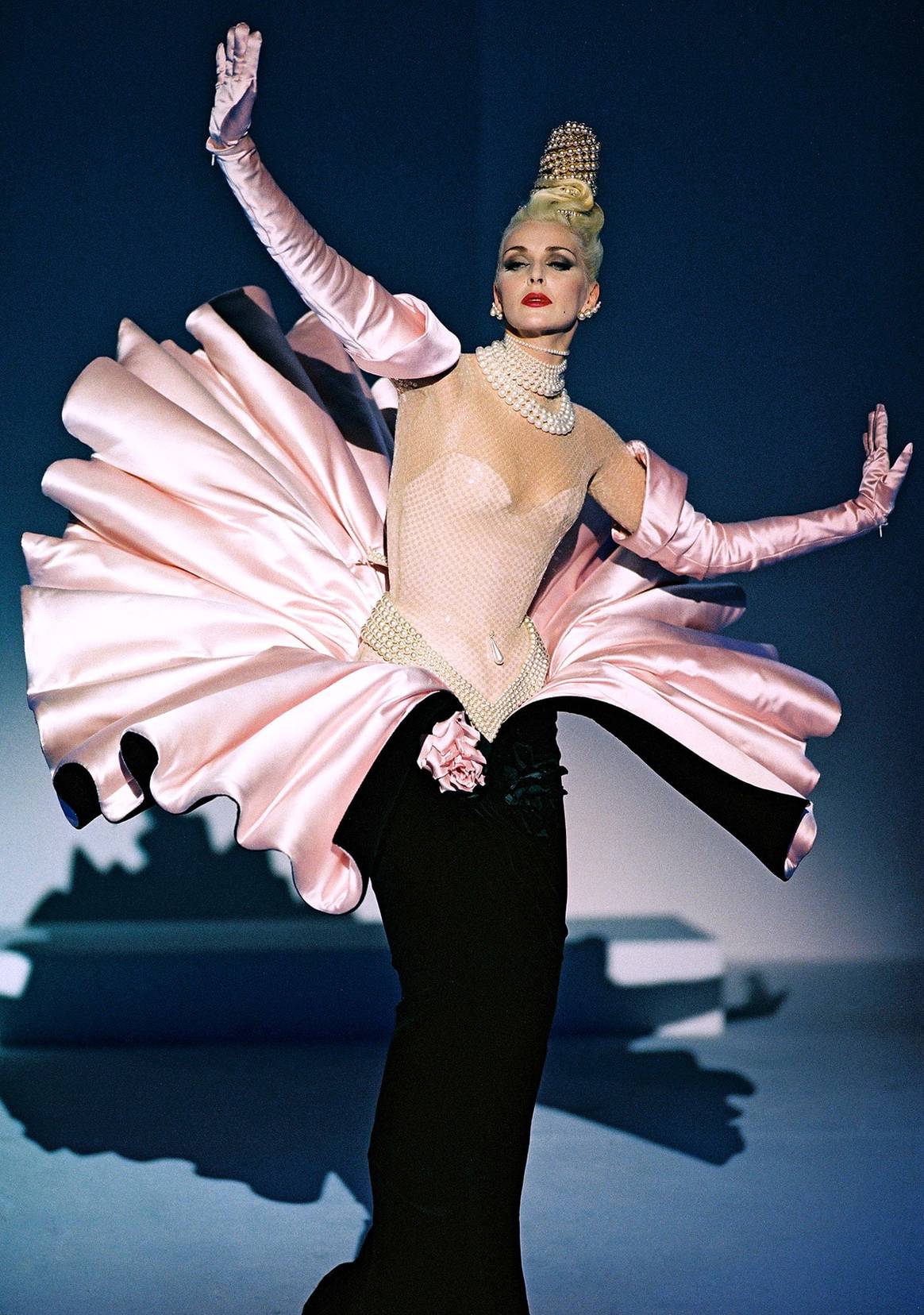 Image: Anniversaire des 20 ans collection — Haute couture fall/winter 1995-1996 © Patrice Stable
