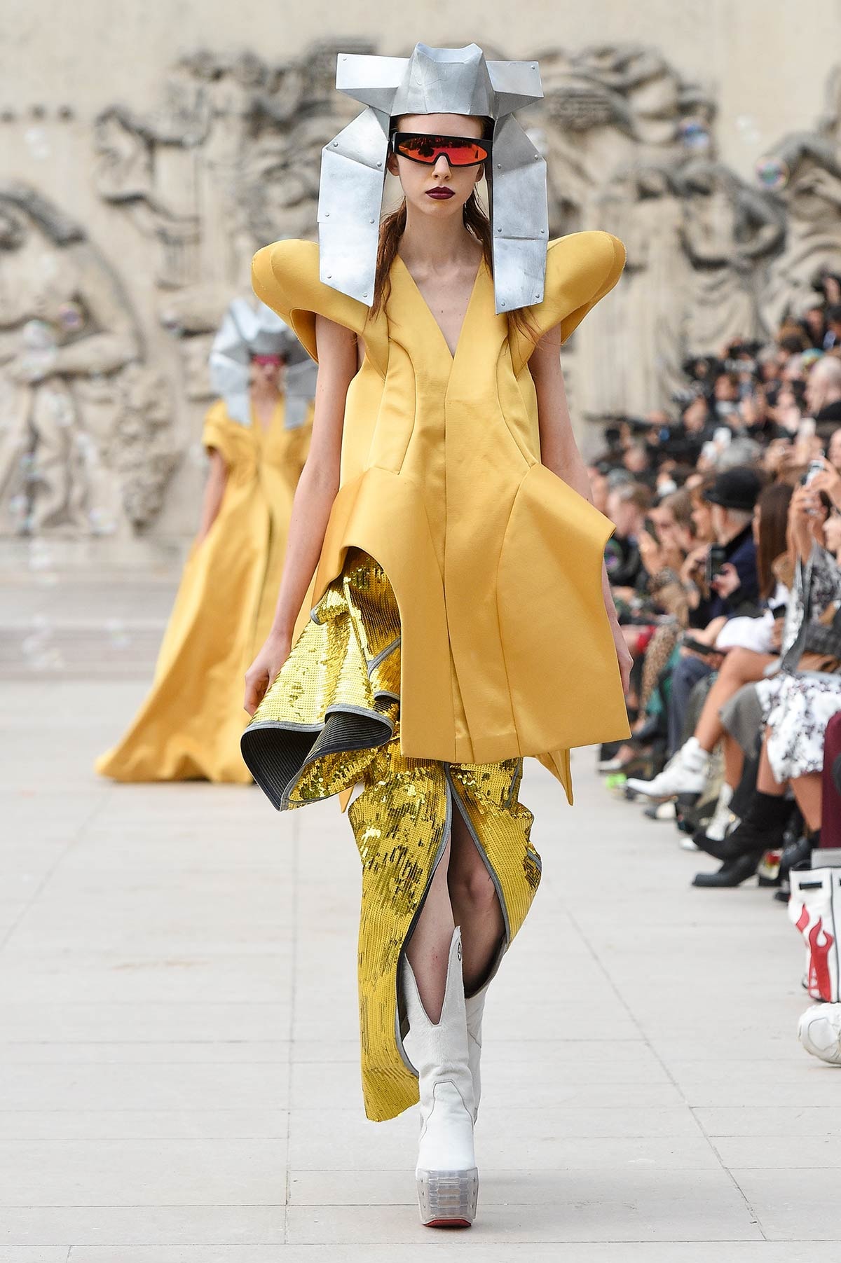 Fashion week gets political: Galliano takes a stand against fascism