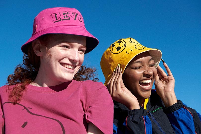 levis snoopy hat