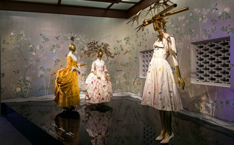 The Met Extending China Through The Looking Glass Exhibit