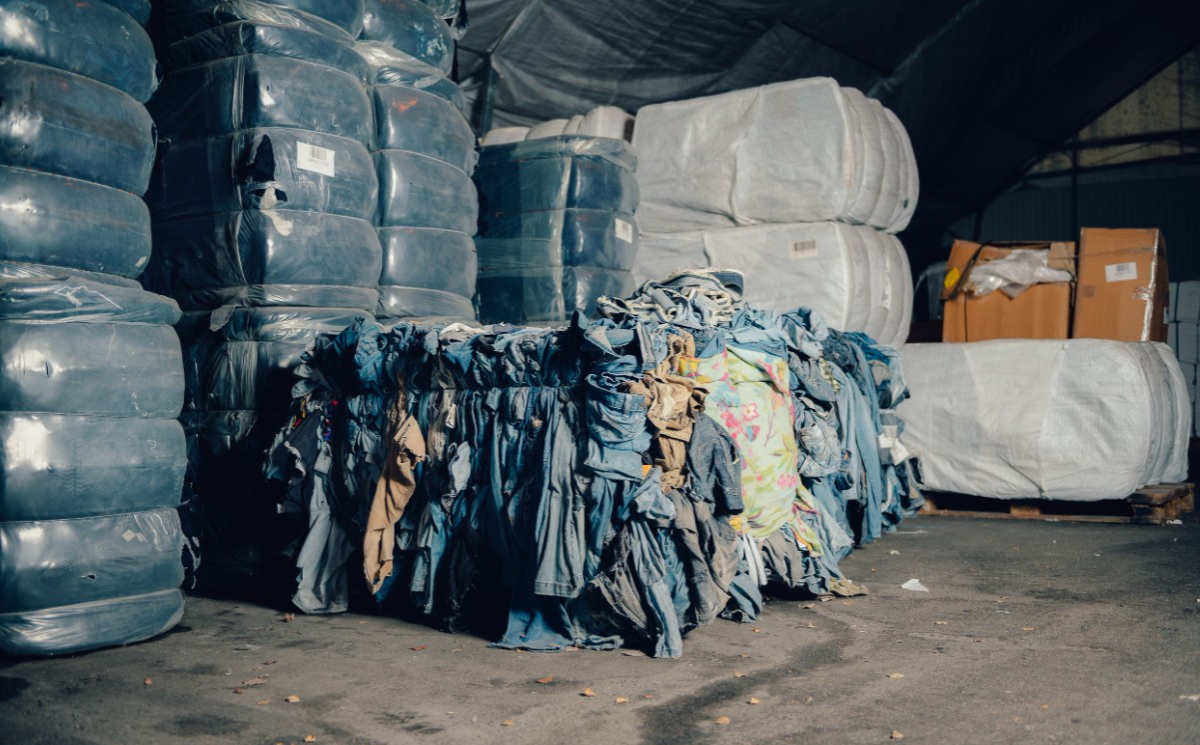 H&M will Millionen von Kleidungsstücken mit Renewcells recycelten Circulose-Fasern herstellen