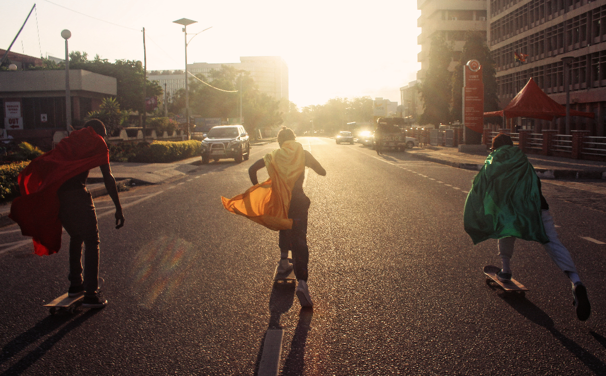Off-White und Daily Paper: Kollektion bringt Skateboards in Ghana zum Rollen 
