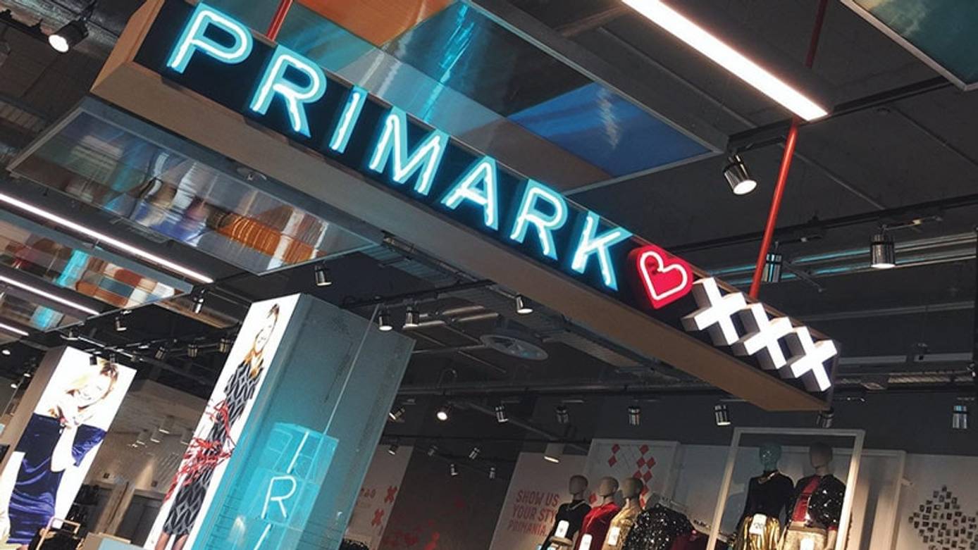 In Picture & 360° Video of Primark's Biggest European Store Damrak