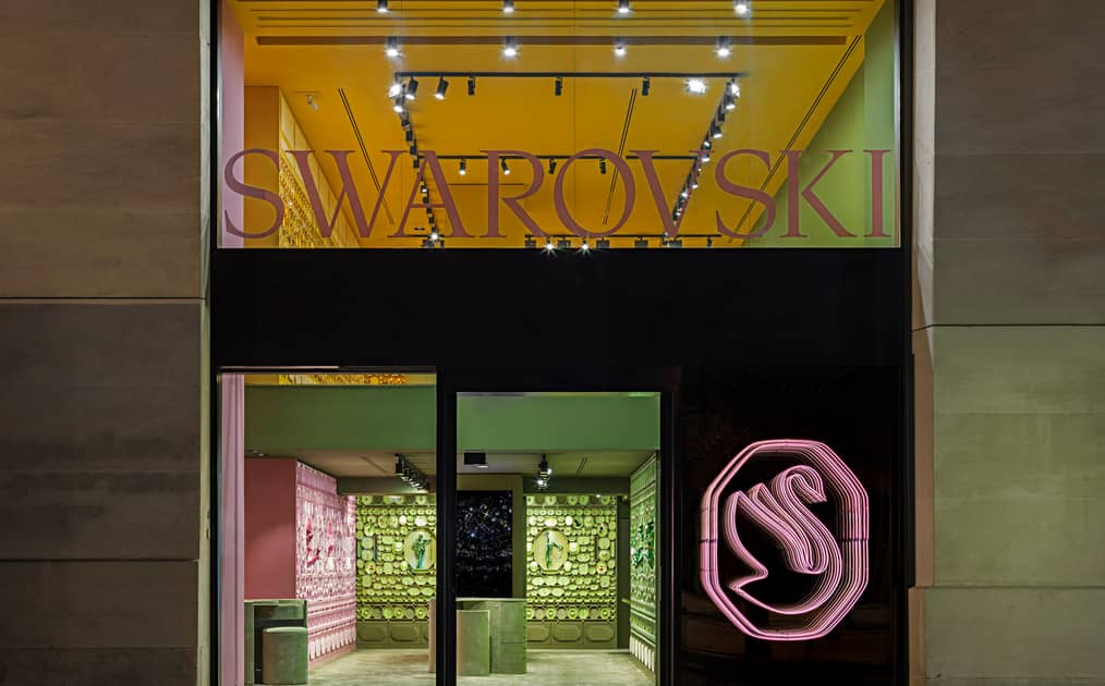 Swarovski inaugura conceito de loja Instant Wonder no Brasil