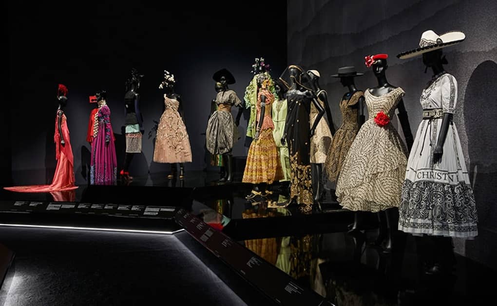 V & a exhibitions dior sale