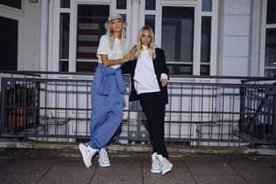 Buffalo holds one-day pop-up for collaboration with Lisa and Lena
