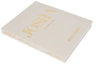 JOSH V brengt luxueus koffietafelboek uit ter ere van tienjarig jubileum