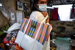 Inde : grâce aux sacs à main, une communauté d'artisans lutte contre la discrimination