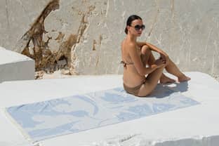 Modeontwerper Süleyman Demir lanceert lifestylemerk met strandlakens