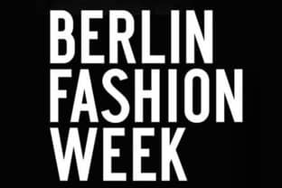 Video: Marcel Ostertag SS22 – Berlin Fashion Week