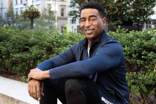 Retired NFL player Cris Carter to star in Skechers campaign 