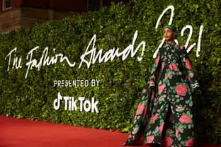 Red carpet highlights from the Fashion Awards 2021