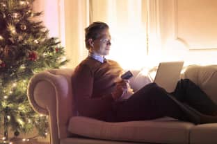 Mobile shopping to hit 19.8 billion pounds this Christmas