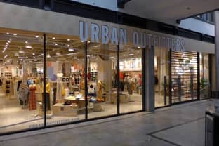 Urban Outfitters: Jahresumsatz übertrifft Vorkrisenniveau um rund 14 Prozent 