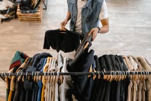 FNV waarschuwt: dertig procent winkelmedewerkers komt niet rond van loon