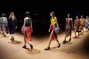 Fashion Week: Totale Freiheit bei Prada, Nabelschau bei Max Mara 