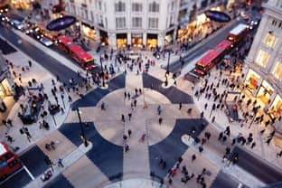 London’s Oxford Street sees strong December footfall, but rest of UK struggles