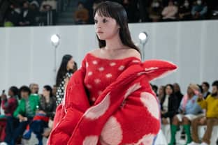 Palette colorée et restreinte : Marni dévoile son vestiaire pop dans un stade olympique de Tokyo