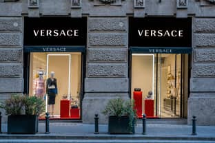 Aandelenprijs moederbedrijf Michael Kors en Versace schiet omlaag na tegenvallende resultaten derde kwartaal