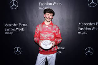 Aitor Goikoetxea se alza como ganador del Mercedes-Benz Fashion Talent