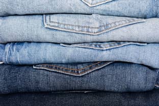 Authentic Brands Group: Noize Jeans wird Menswear-Partner für Jones New York