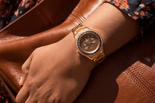 Fossil posts Q2 sales drop of 13 percent, lowers outlook