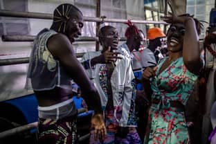 Mannequins et matatus : Fashion week dans le plus grand bidonville kenyan