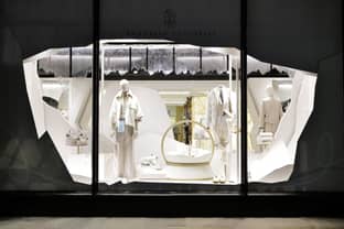 Winterlicher Pop-up: Brunello Cucinelli vereist Luxuskaufhaus Harrods 