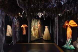 Im Dialog mit Künstlerinnen: Dior präsentiert neue Ausstellung 