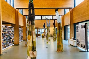  Sociaal textielkunstproject Antoine Peters te zien in Van Eesteren Museum
