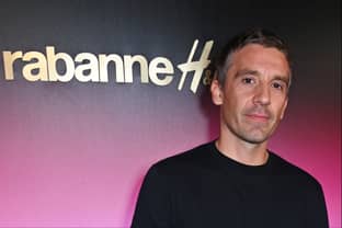 Julien Dossena (Rabanne) est l'invité du podcast Canapé Six Places de Léna Situations 