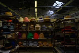 A pas feutrés, l'industrie du chapeau renaît dans son ancien fief de l'Aude