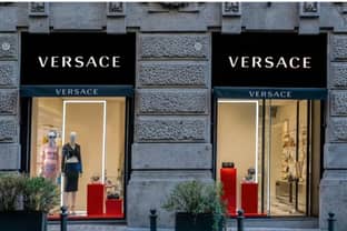 Caroline Deroche Pasquier è vicepresidente global communications di Versace