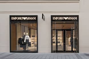 El negocio de Armani, al desnudo: bolsos de 1.800 euros, con un coste de 93 euros