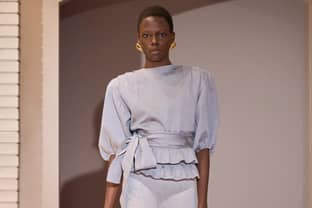 La falda es la mejor aliada de la mujer, proclama Marie Adam-Leenaerdt en la Fashion Week parisina