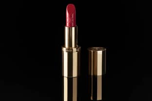 Celine lanciert Kosmetikserie mit erstem Lippenstift 