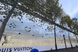 La malle géante Louis Vuitton sur les Champs-Élysées rapporte 1,7 million d’euros à la Ville de Paris