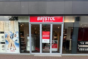 Bristol houdt grote uitverkoop om totale leegverkoop te vermijden