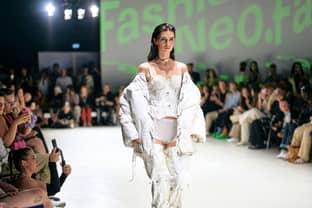 Neo.Fashion. 2024 präsentiert die besten Graduiertenkollektionen, aufstrebende Designer:innen & Digitale Artists 